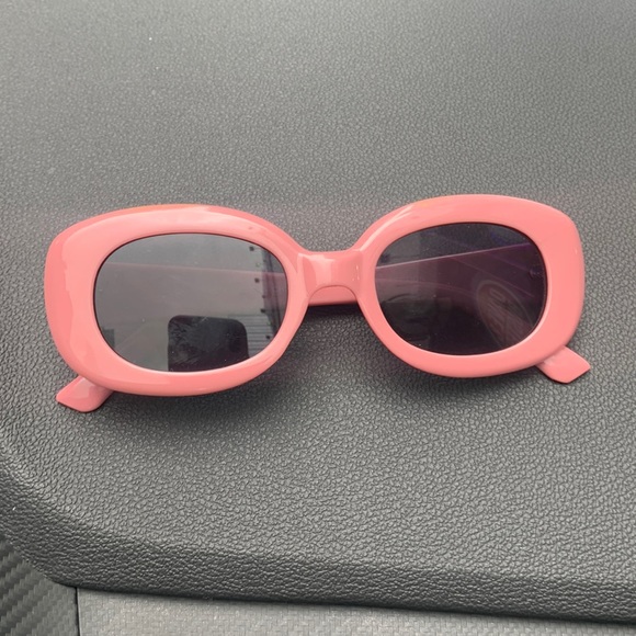 Pink sunnies! - Picture 1 of 1